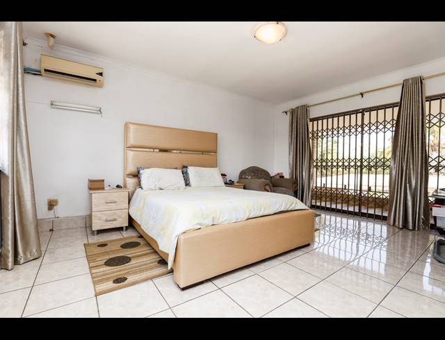 4 BEDROOM HOUSE FOR SALE IN GREENWOOD PARK